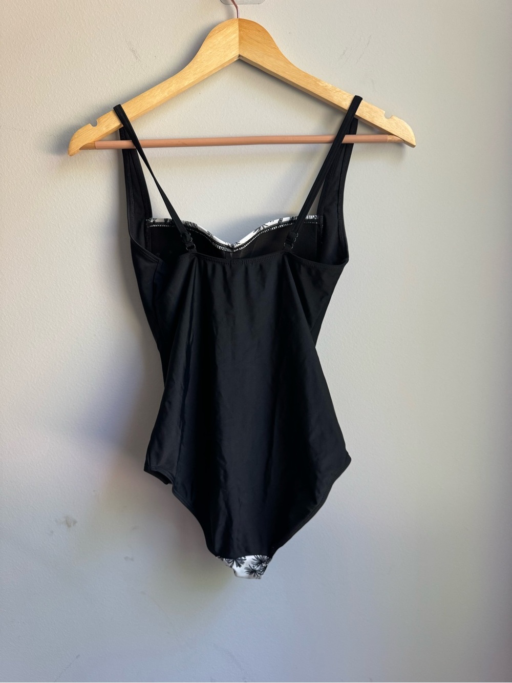 Romenza Classic Black & White Palm-Print One-Piece Swimsuit PIN UP SUIT - Picture 4 of 6
